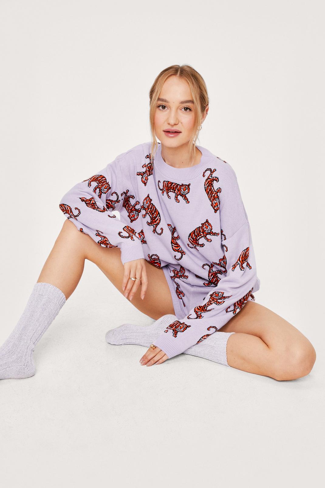 137 Tiger Knitted Sweater and Shorts Lounge Set image number 2