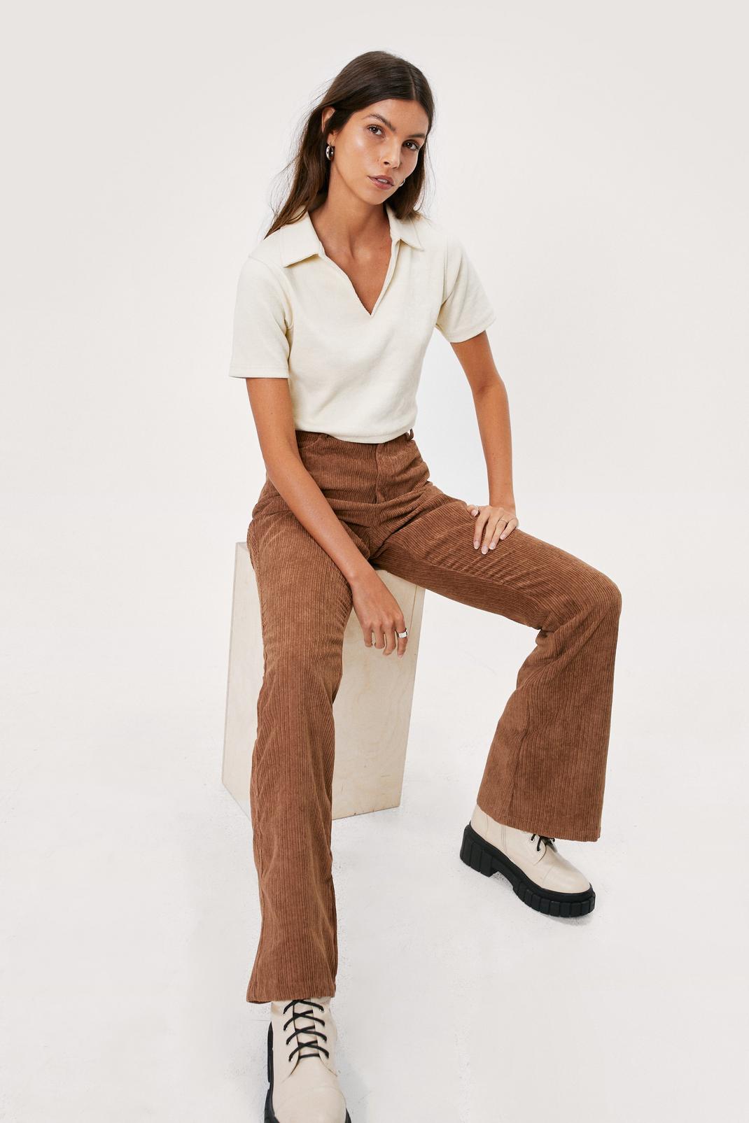 Premium - Pantalon flare en velours côtelé, Choc brown image number 1