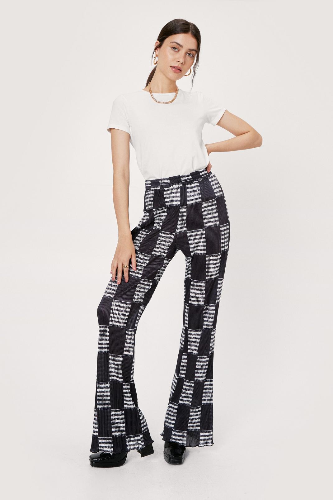 105 Retro Print Plisse High Waisted Flare Pants image number 1