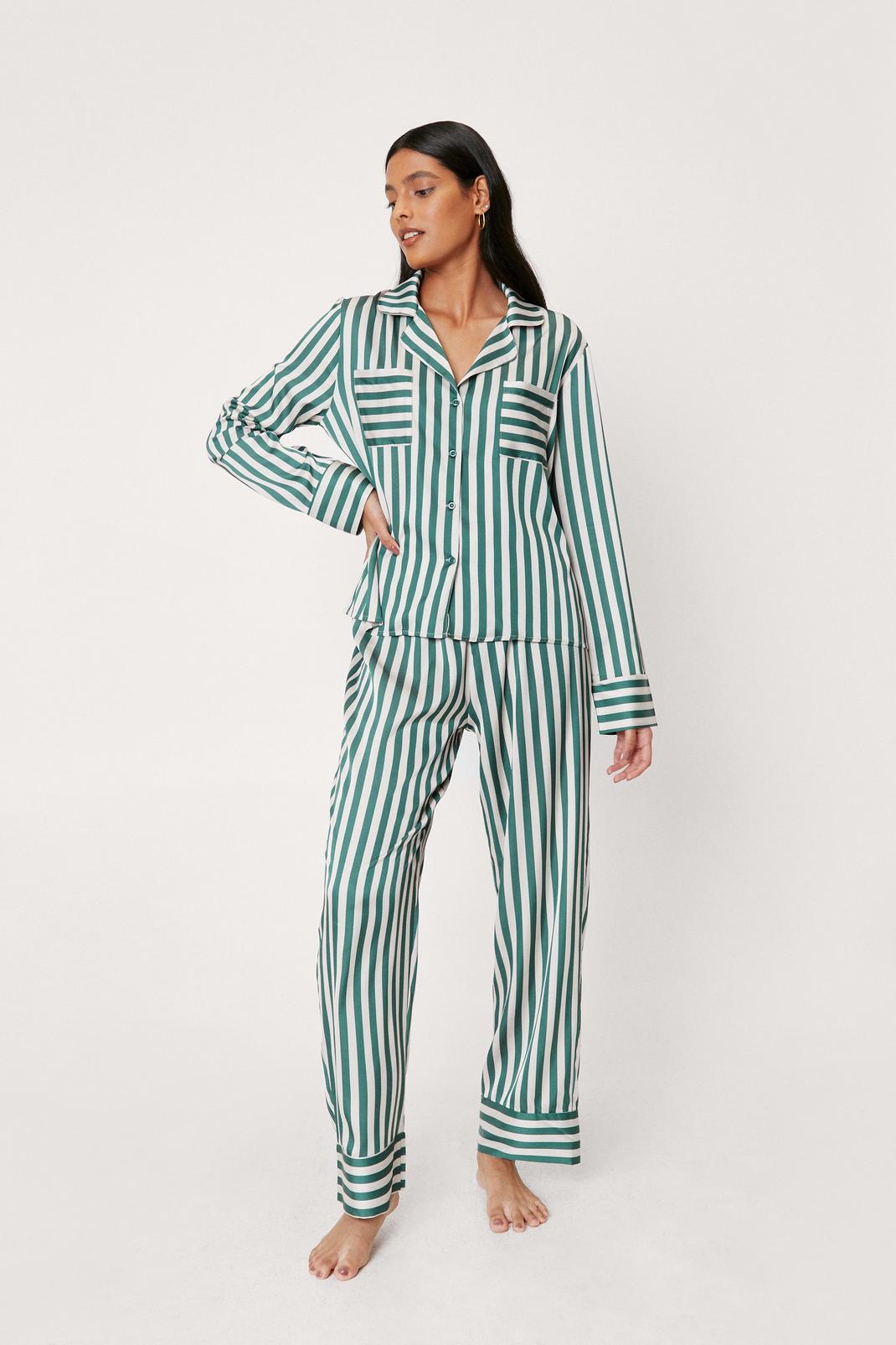 Premium - Pyjama satiné chemise & pantalon à rayures, Emerald image number 1