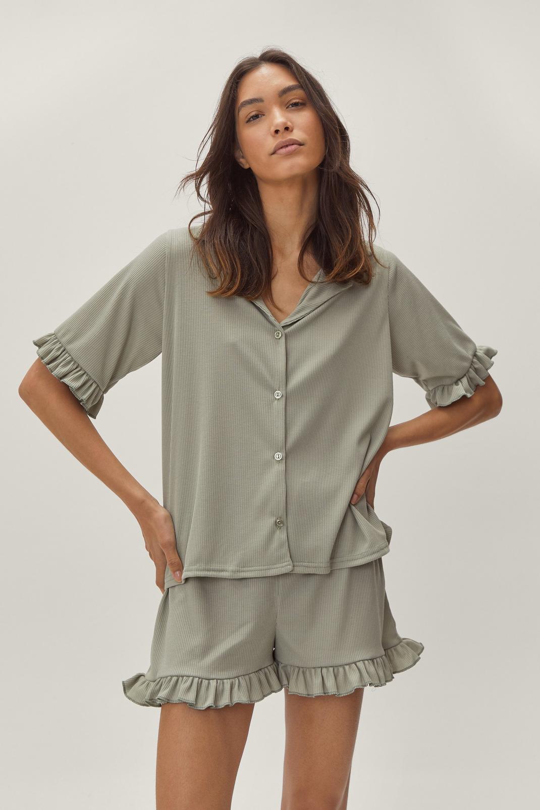Recyclé - Pyjama côtelé chemise & short à détails volantés, Sage image number 1
