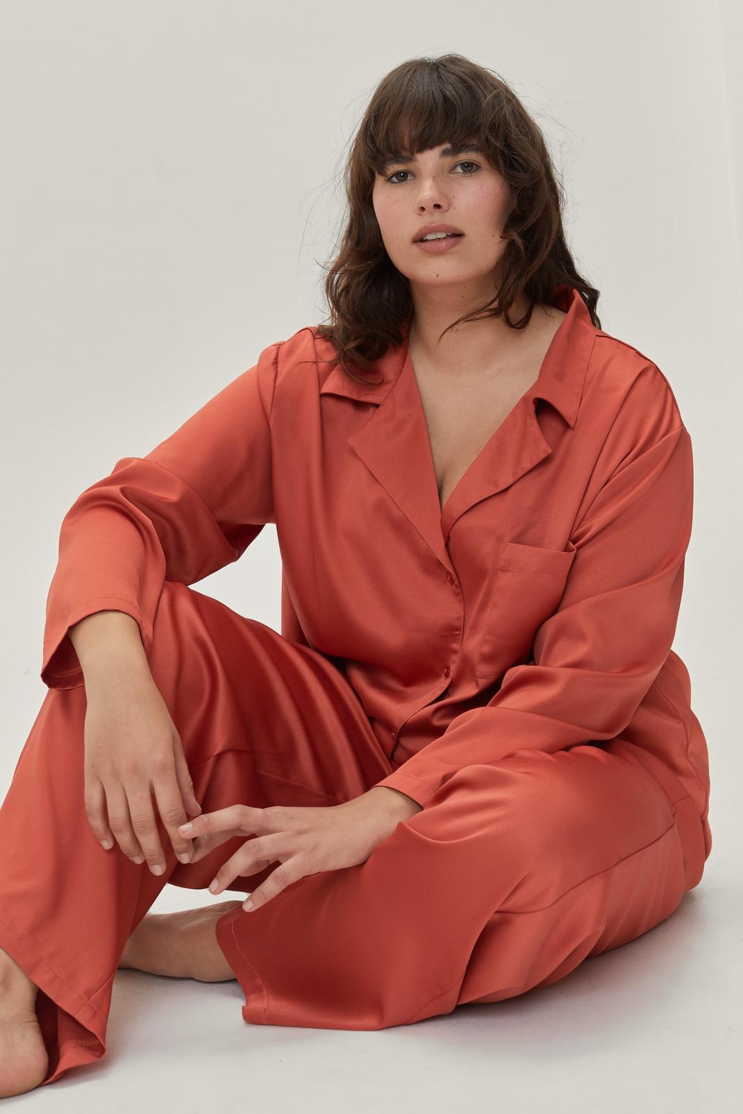 Grande Taille - Pyjama recyclé satiné chemise & pantalon, Rust image number 1
