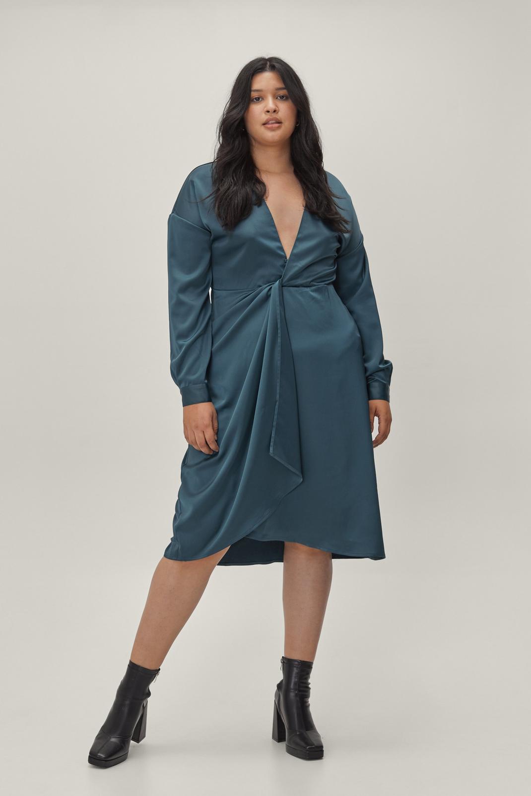 Teal Plus Size Twist Front V Neck Midi Dress image number 1