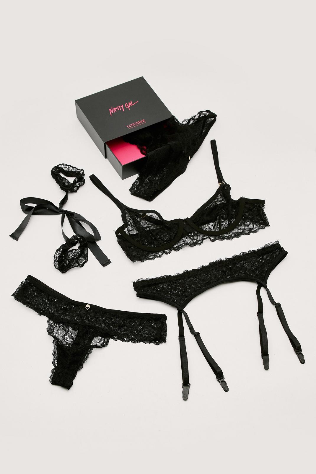 Black Lace Lingerie 5pc Set Gift Box image number 1