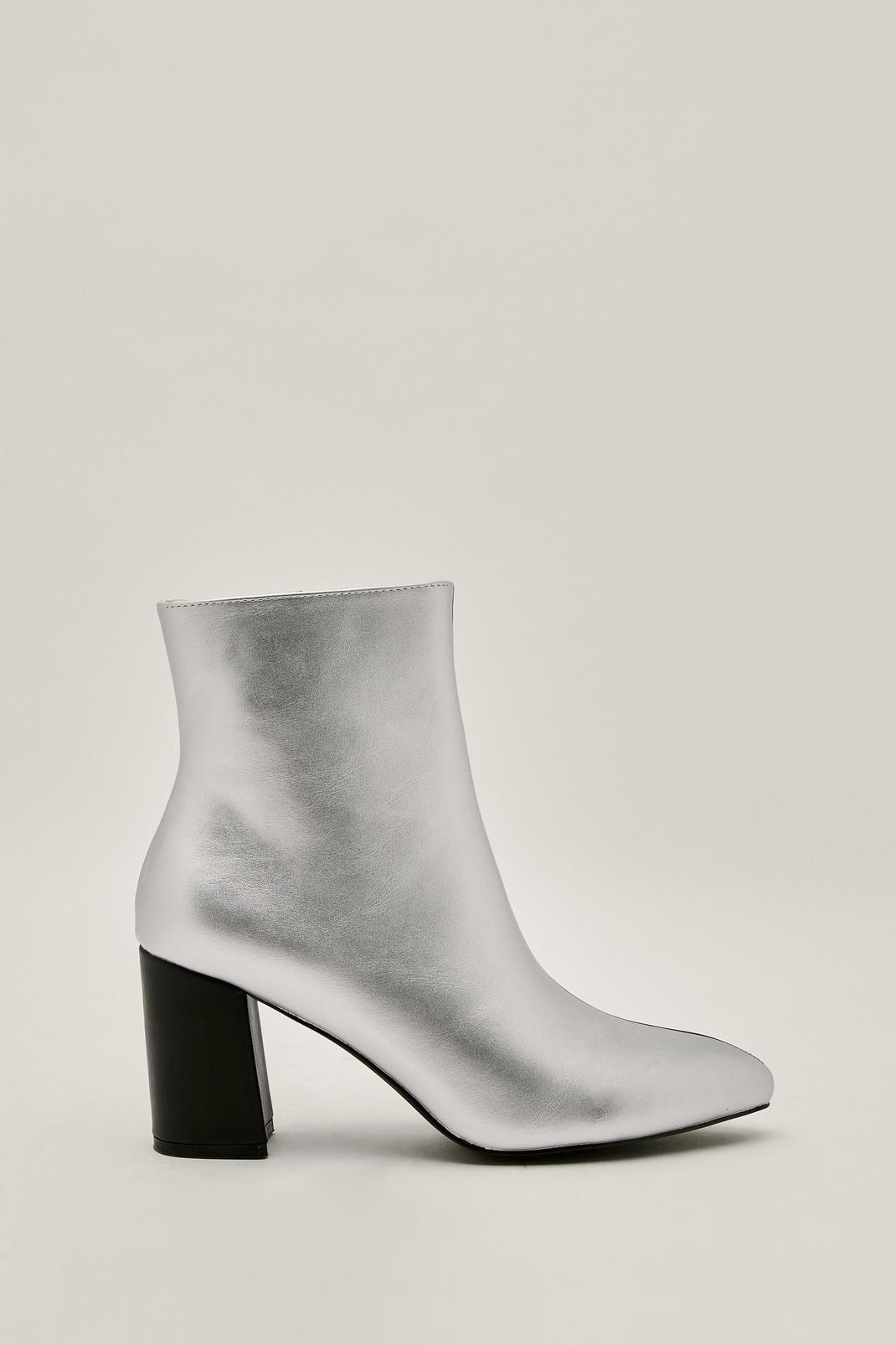 105 Metallic Contrast Colorblock Pointed Ankle Boots image number 2