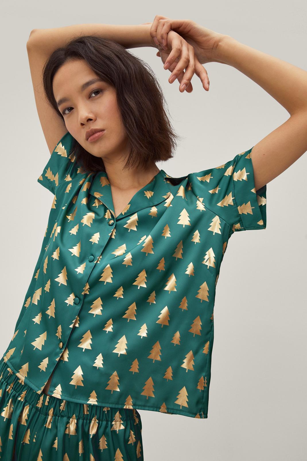 Emerald Premium Satin Foil Tree Pajama Short Set image number 1