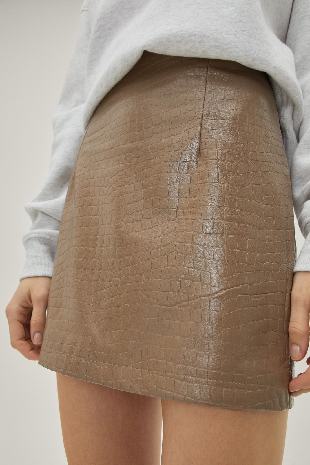 103 Croc Embossed Faux Leather Pelmet Mini Skirt image number 2
