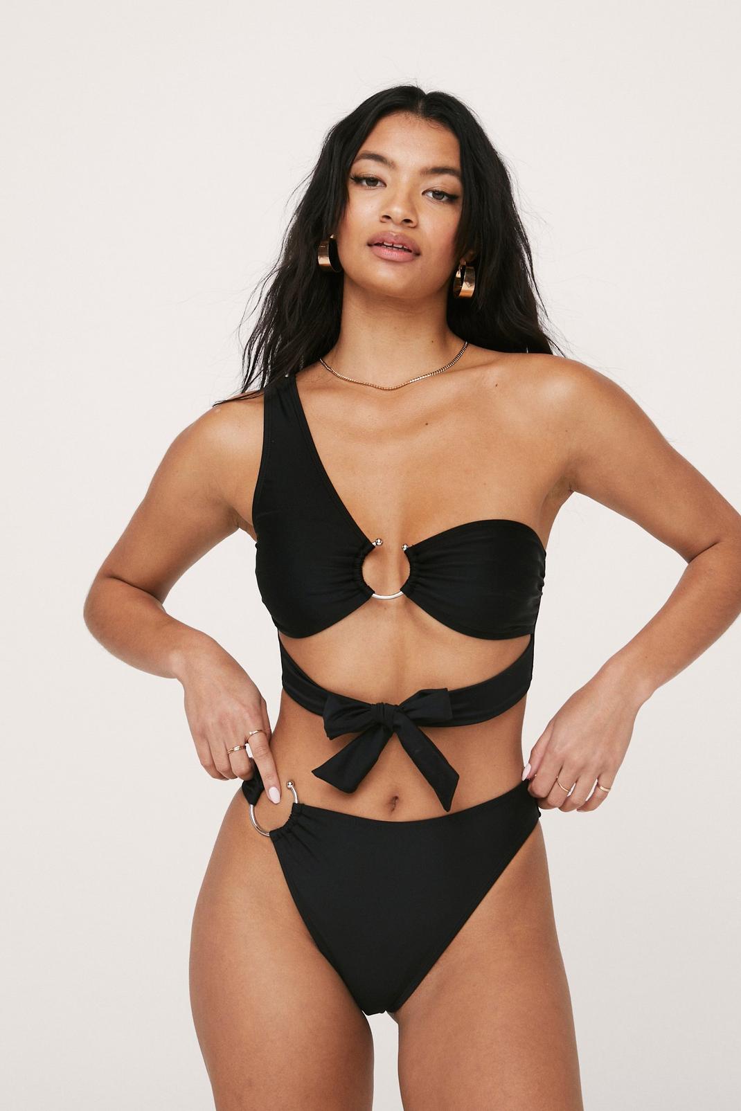Bikini recyclé avec top asymétrique à anneau et bas taille haute, Black image number 1