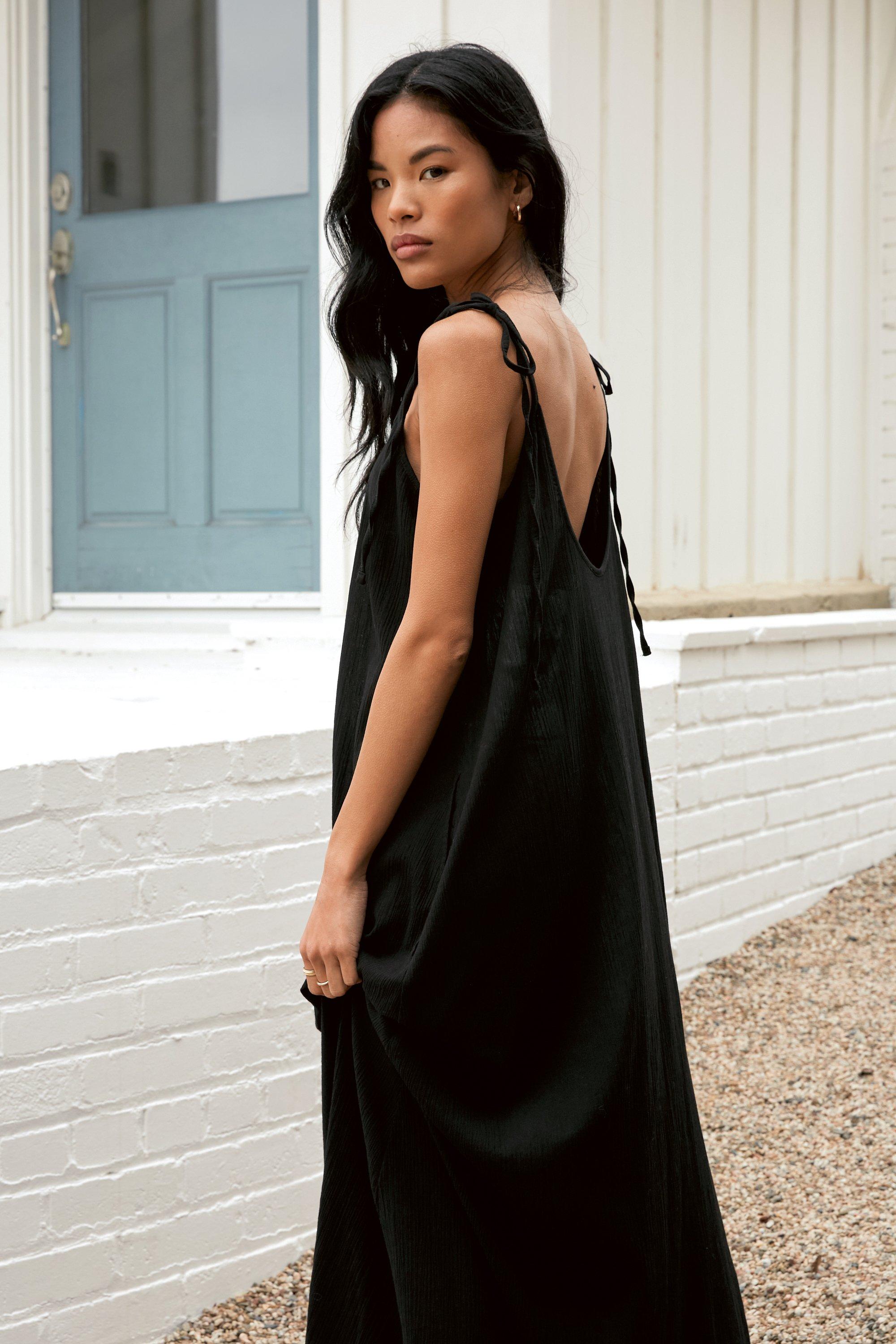 Black shoulder tie sales dress