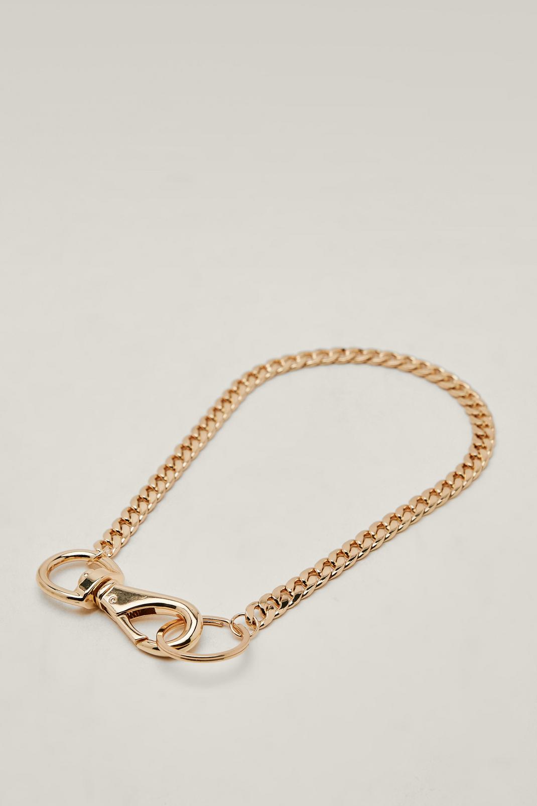Gold Clasp Chain Necklace image number 1