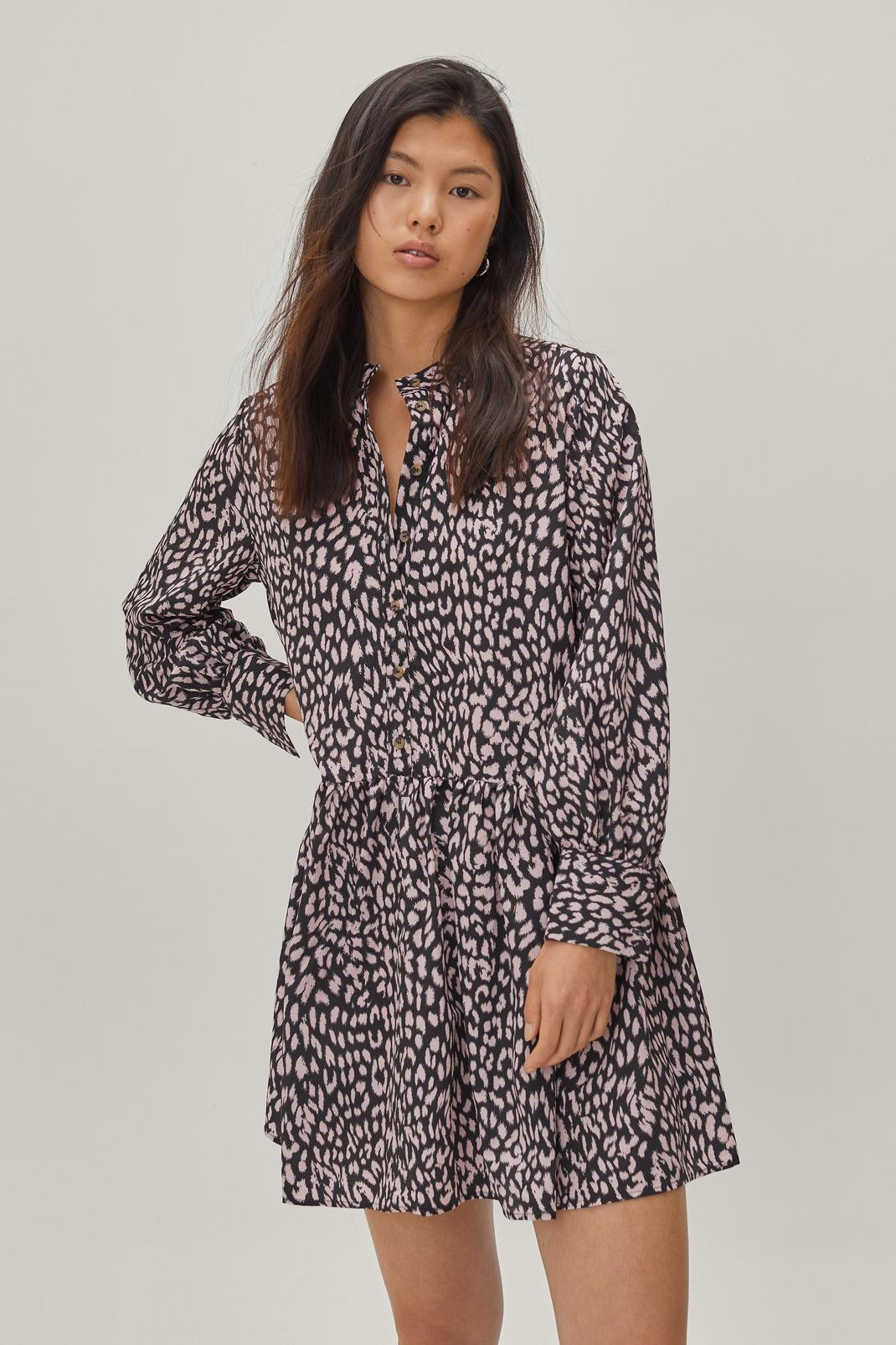 Robe chemise smockée imprimé léopard image number 1