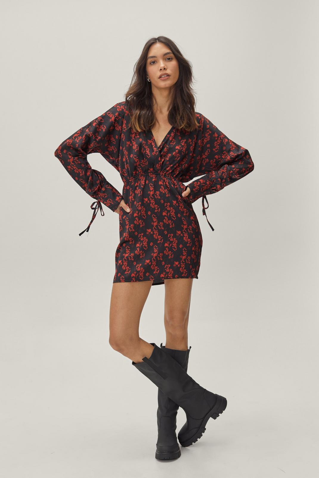 105 Batwing Sleeve Floral Mini Dress image number 2
