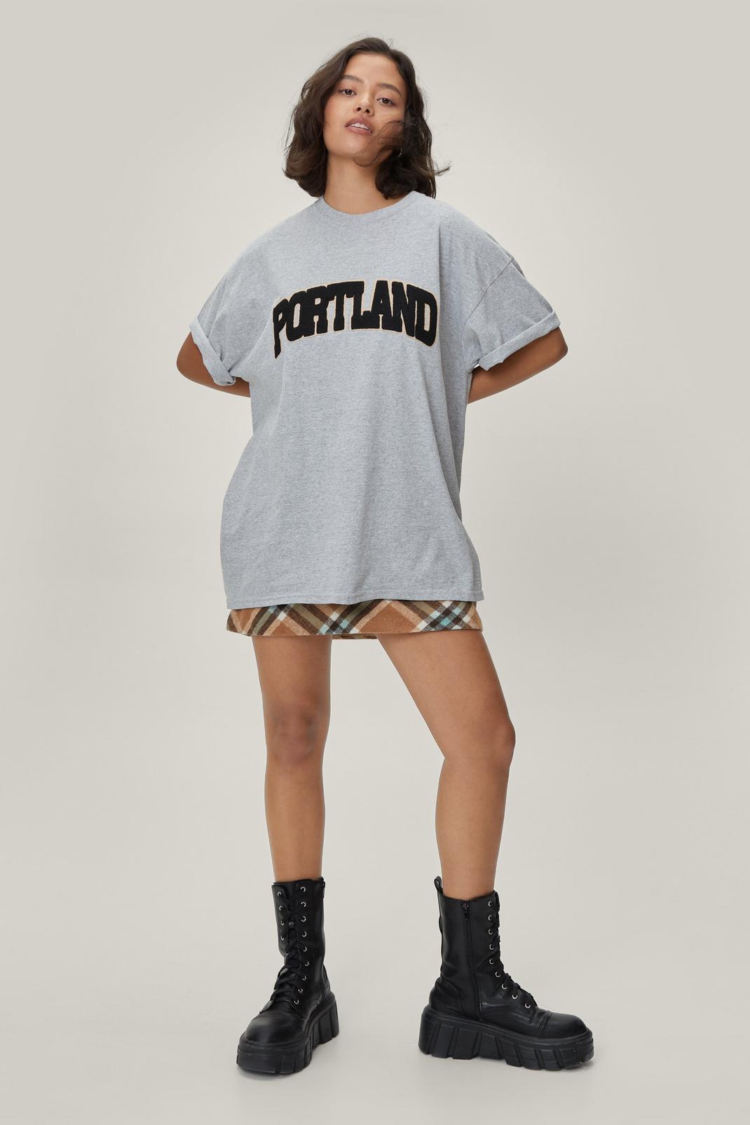 265 Petite Portland Applique Graphic T-Shirt image number 2