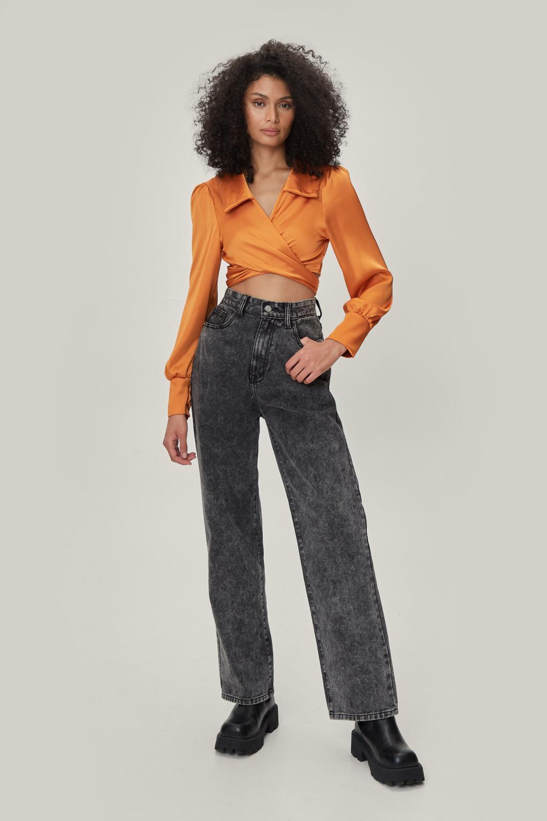 152 Twist Front Cut Out Cropped Shirt image number 2