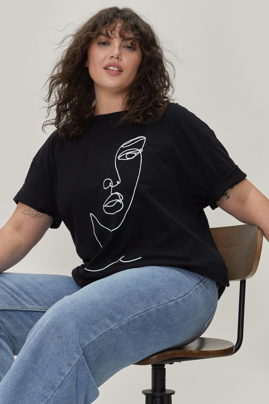 Black Plus Size Crew Neck Graphic Face T-Shirt image number 1