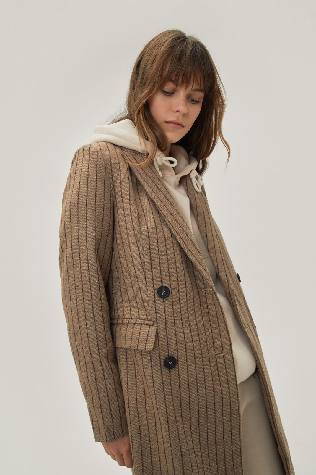 Manteau avec ceinture style laine à rayures image number 1