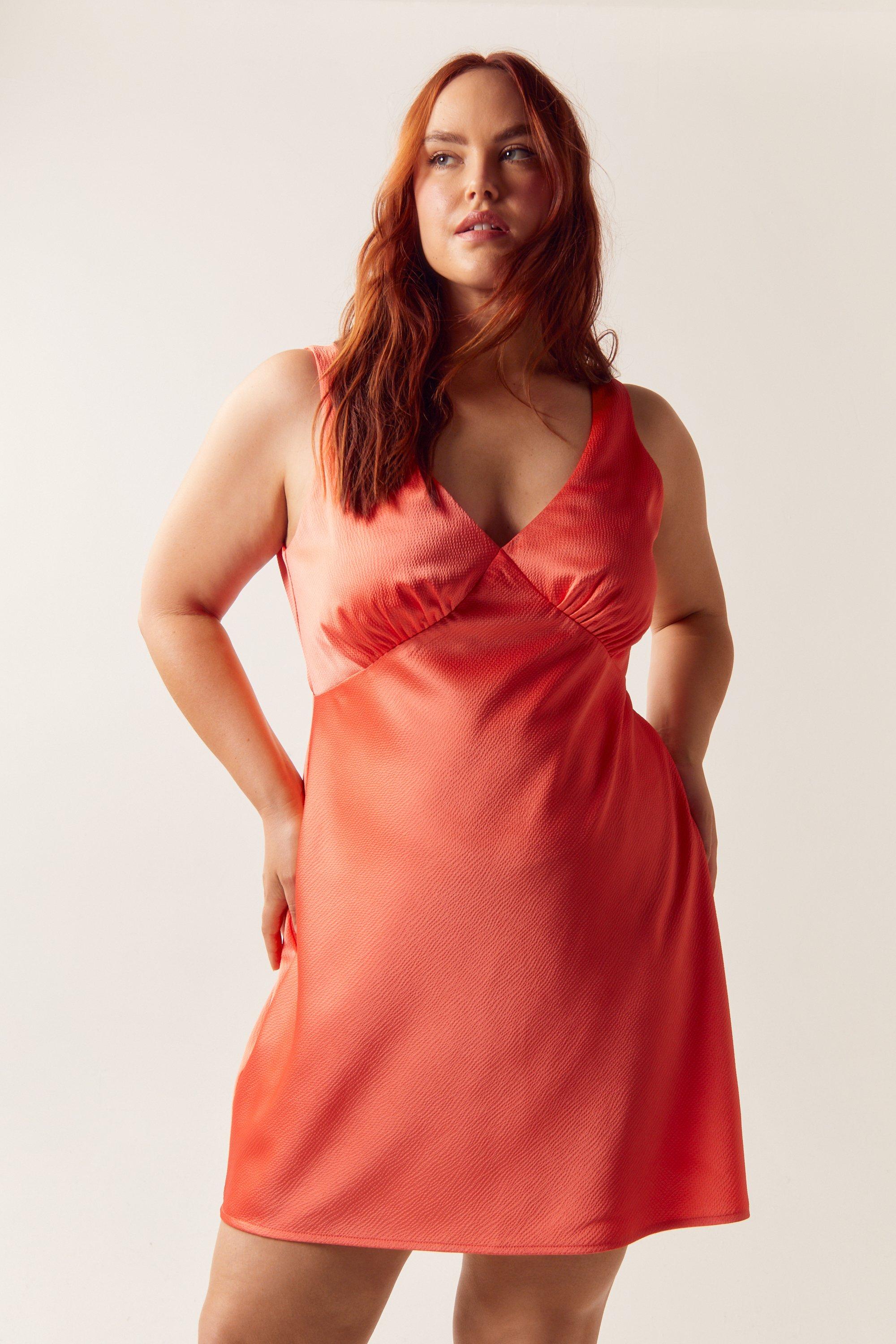 Plus Size Satin V Neck Ruched Bust Mini Dress Nasty Gal