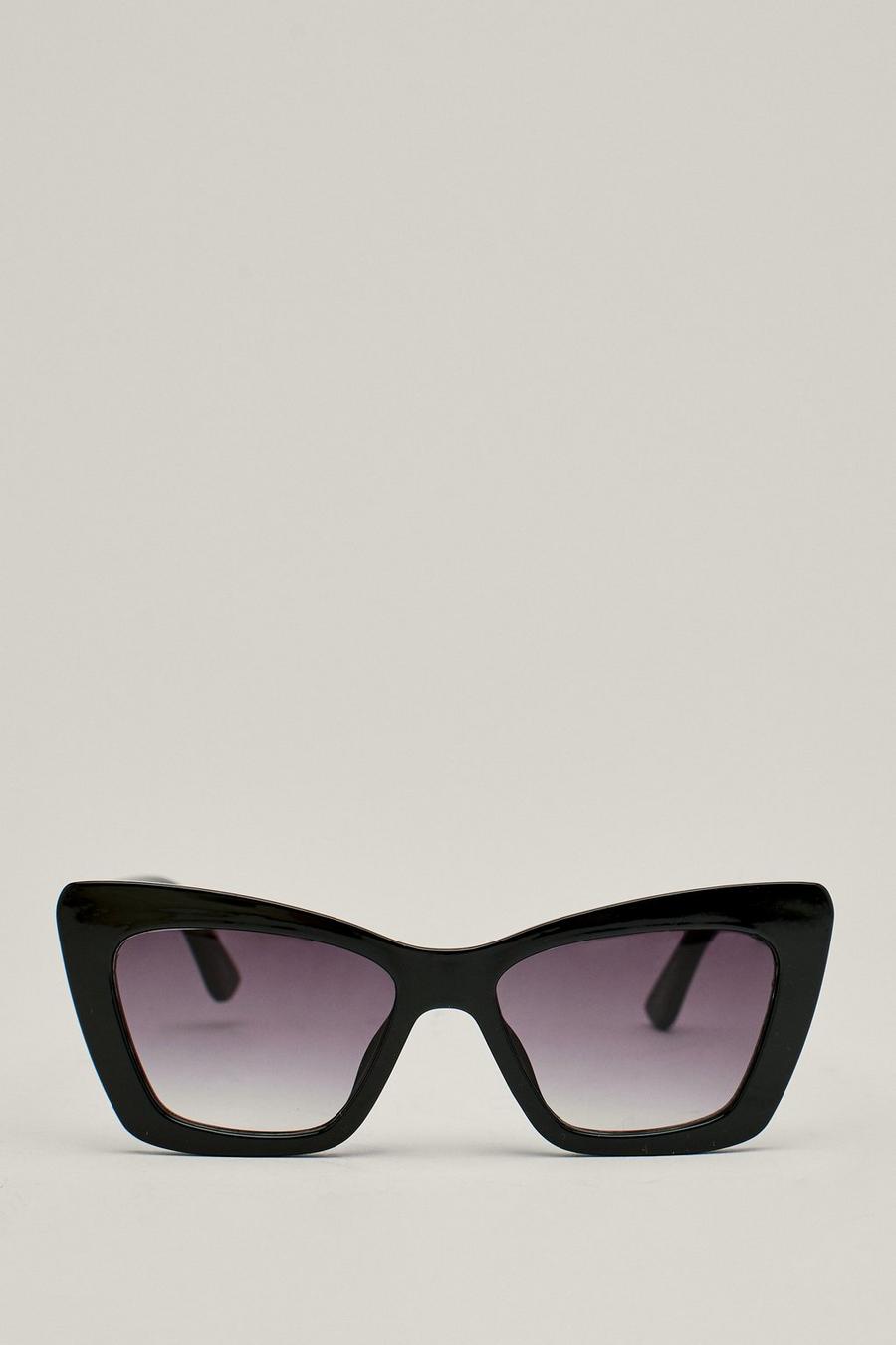 Chunky Cat Eye Sunglasses
