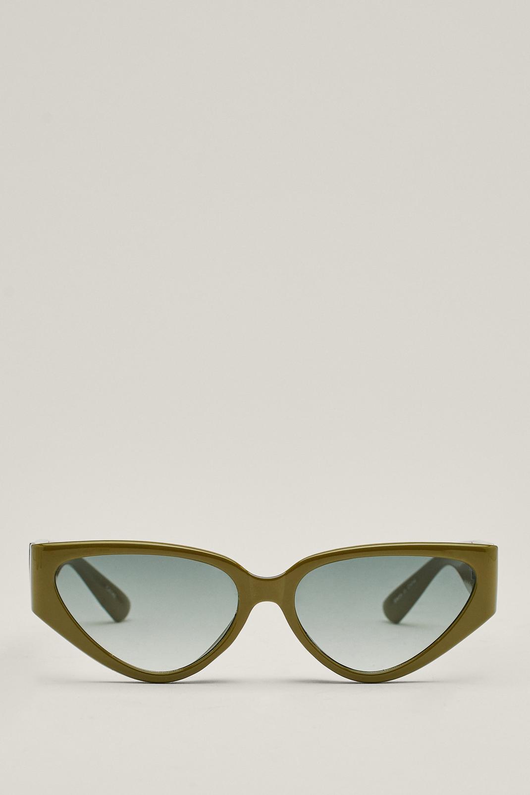 Green olive Retro Cats Eye Sunglasses image number 1