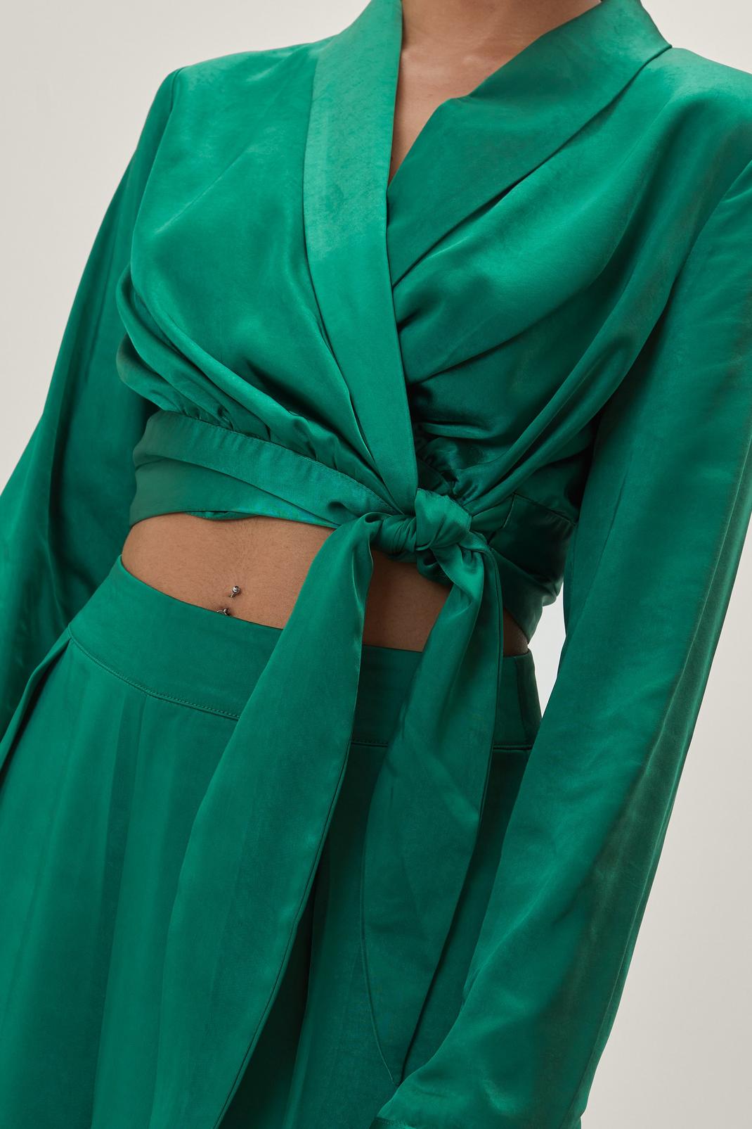 Green Fitted Satin Cropped Evening Blouse image number 1