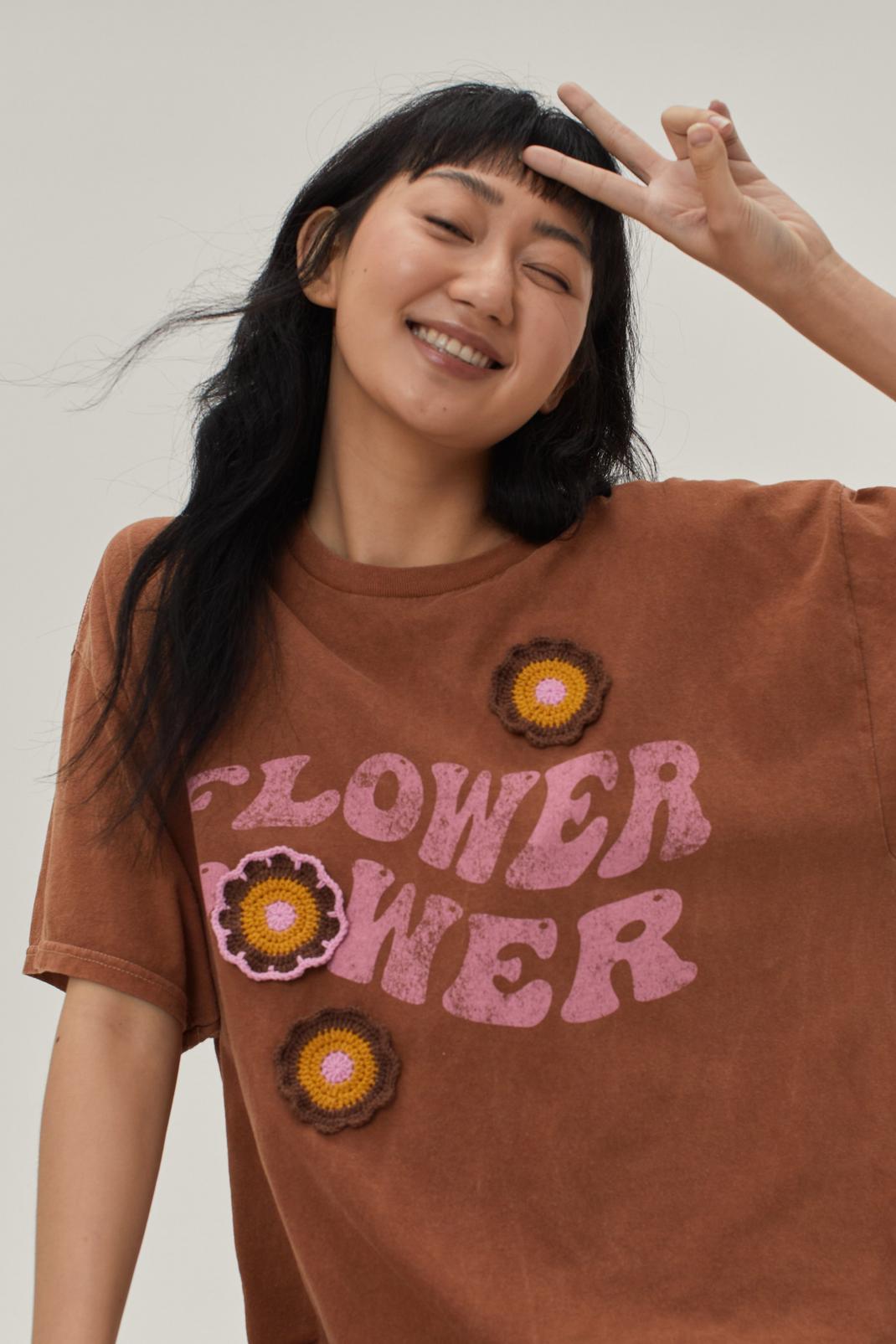 208 Flower Power Crotchet Detail Graphic T-Shirt image number 2