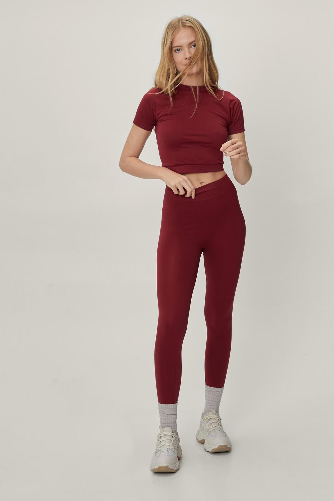 157 Seamless Short Sleeve Top and Leggings Set image number 2