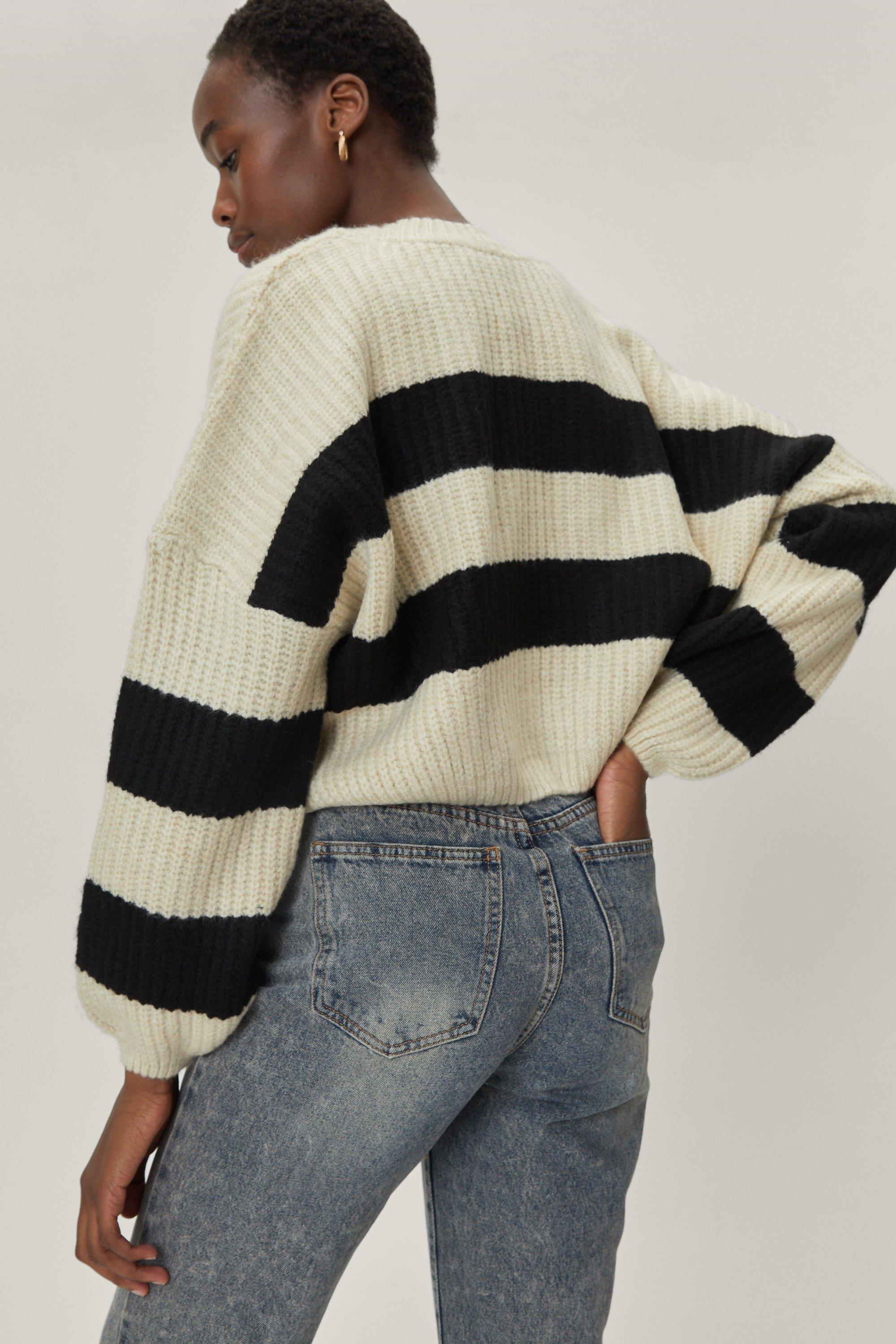 Black and white striped cropped sweater sale