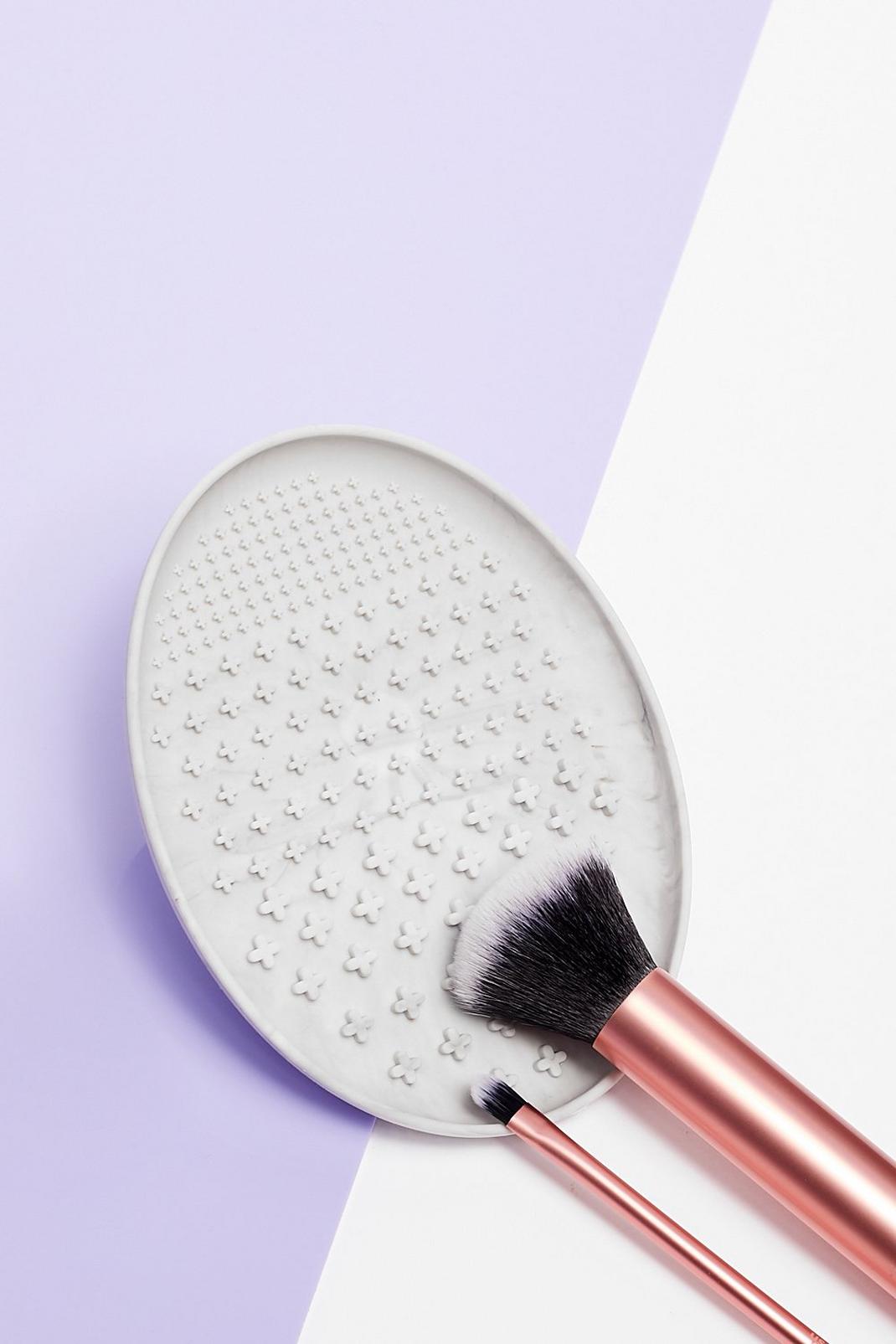 Clear Real Techniques Cleansing Brush Palette image number 1