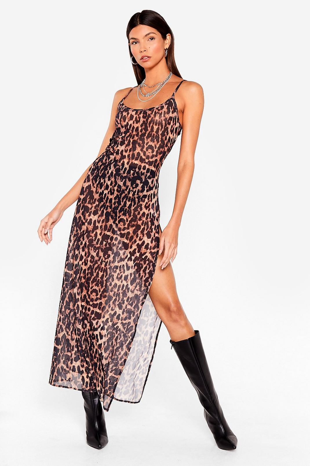 Robe longue fendue à dos nu et imprimé léopard C'est léo-par ici que ça se passe image number 1