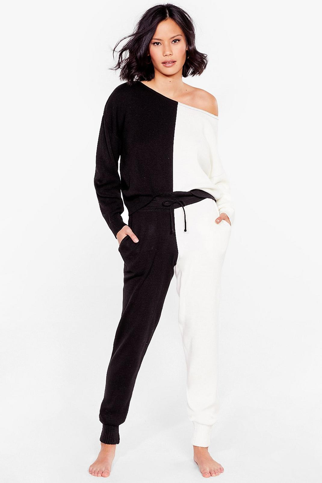 Black Colorblock Knitted Top and Sweatpants Set image number 1
