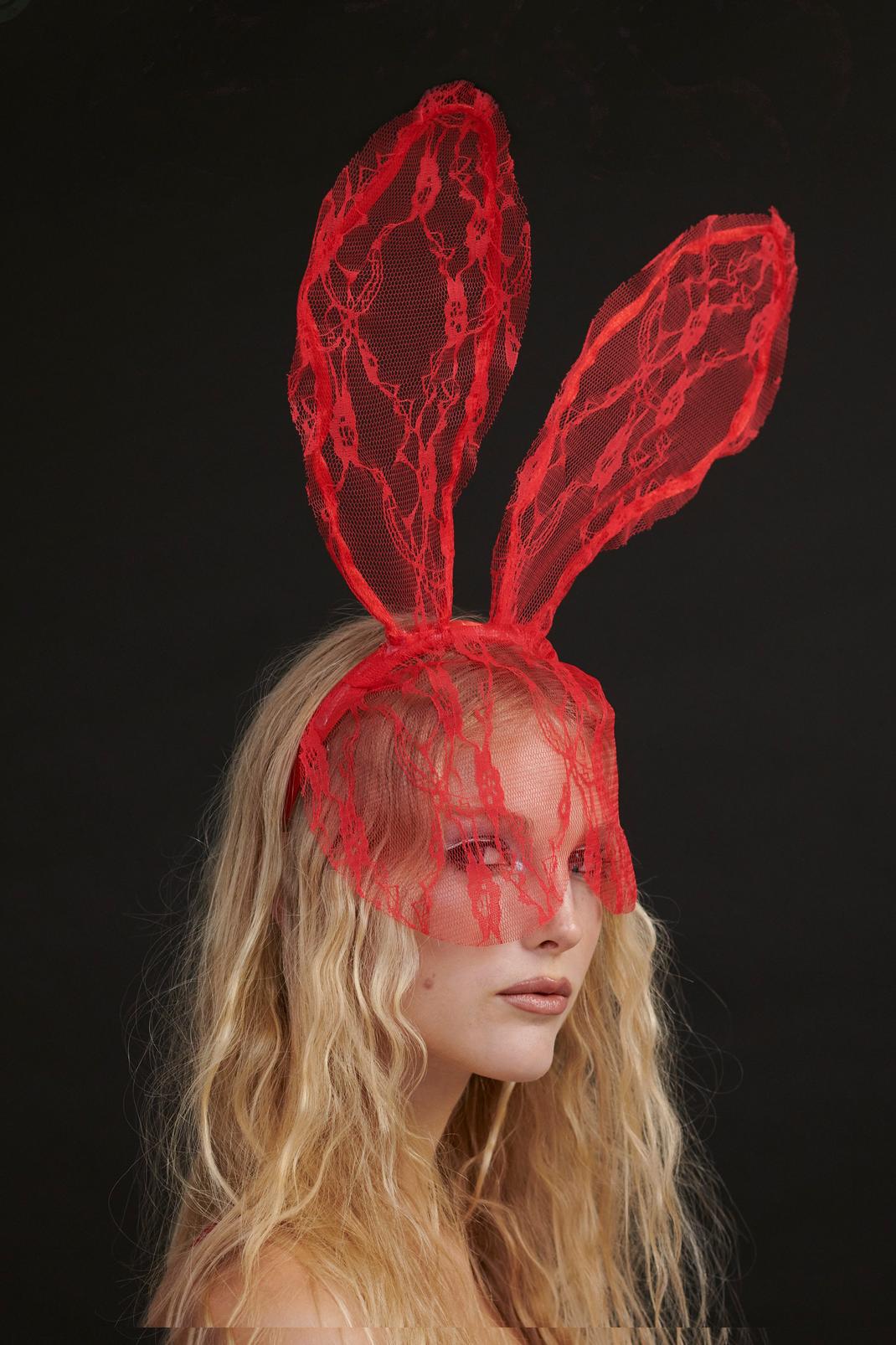 Serre-tête en dentelle à voile et oreilles de lapin, Red image number 1