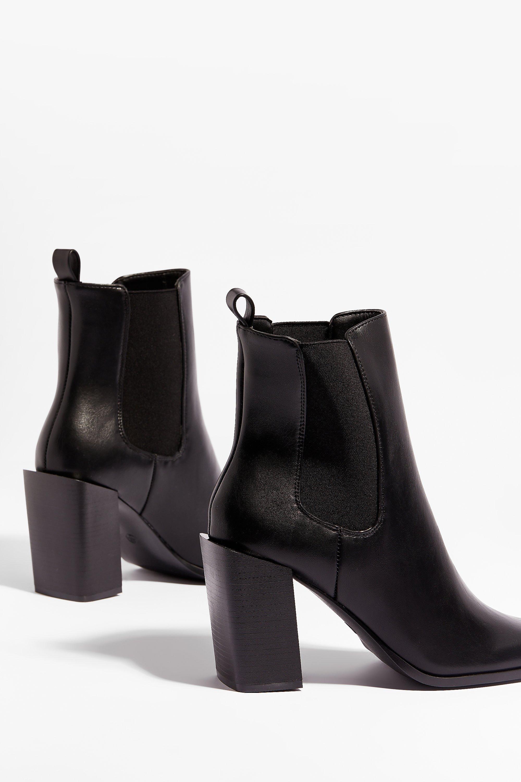 靴 Square Heel Boots Square-toe leather block-heel boots Women Exclusive