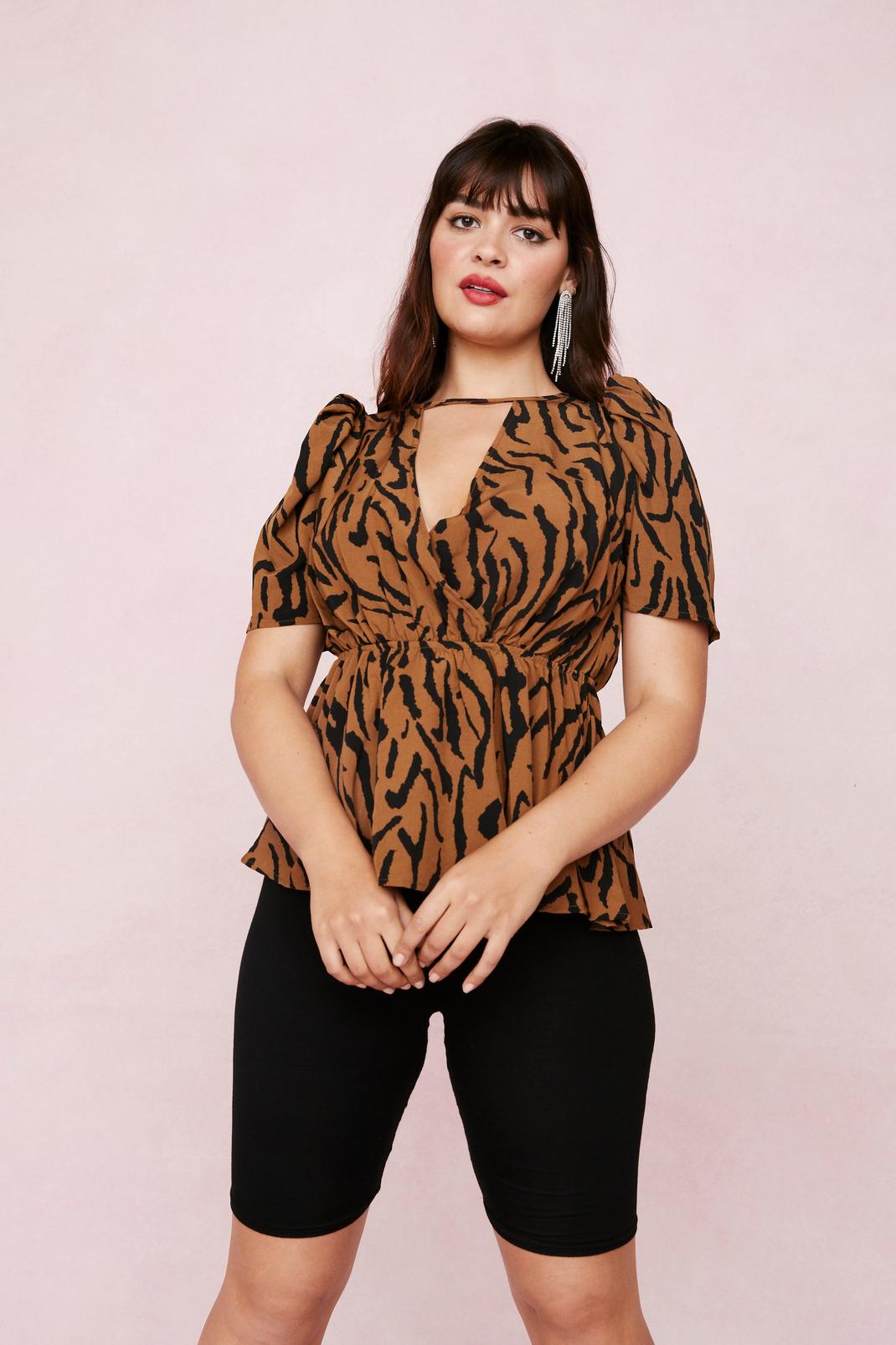 Brown Only Got Eyes For You Plus Tiger Puff Sleeve Blouse image number 1