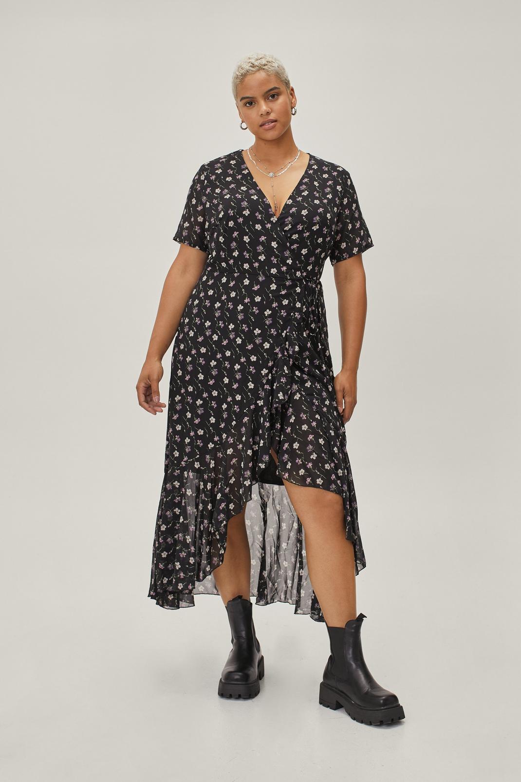 Black Budding Artist Plus Size Floral Maxi Dress image number 1