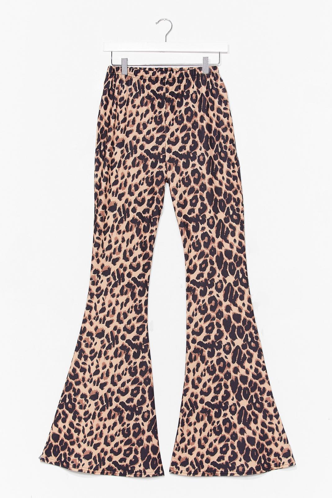 Pantalon flare à imprimé léopard Je sors de mes gonds image number 1