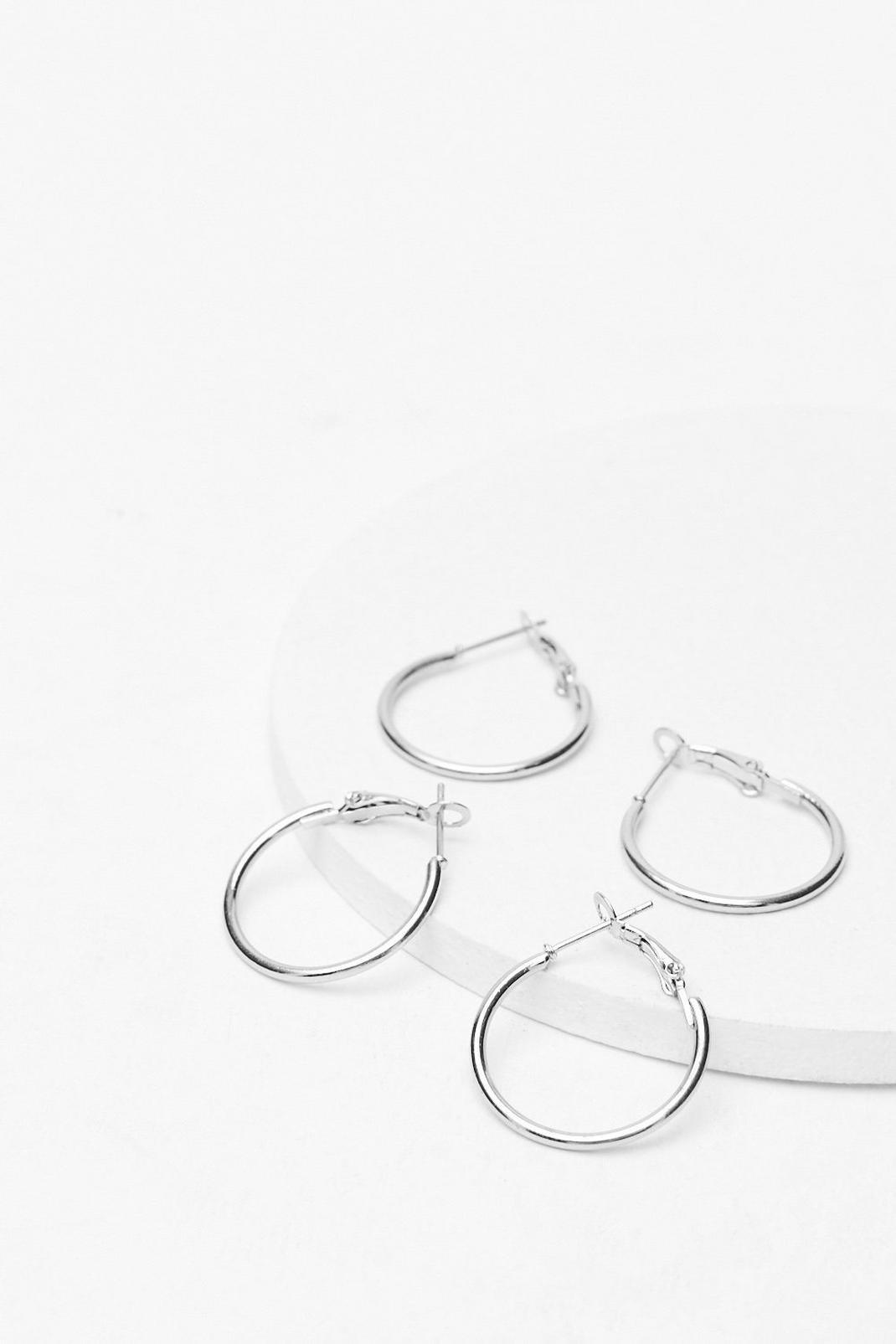 Silver Hoop Earings Set image number 1