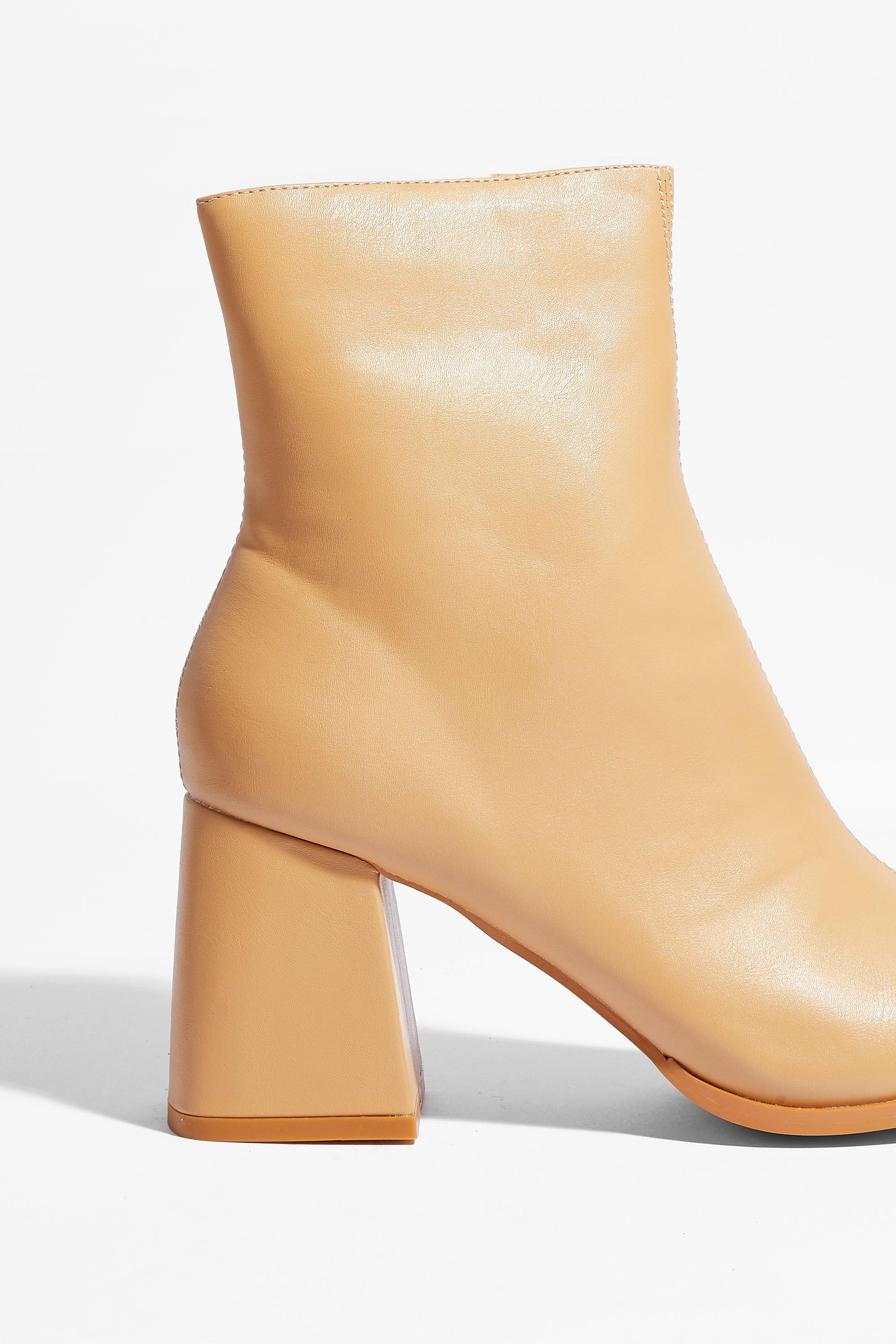 Flared deals heel boots