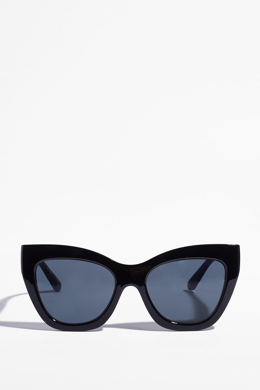 Black Purr-fect to Me Oversized Cat-Eye Sunglasses image number 1