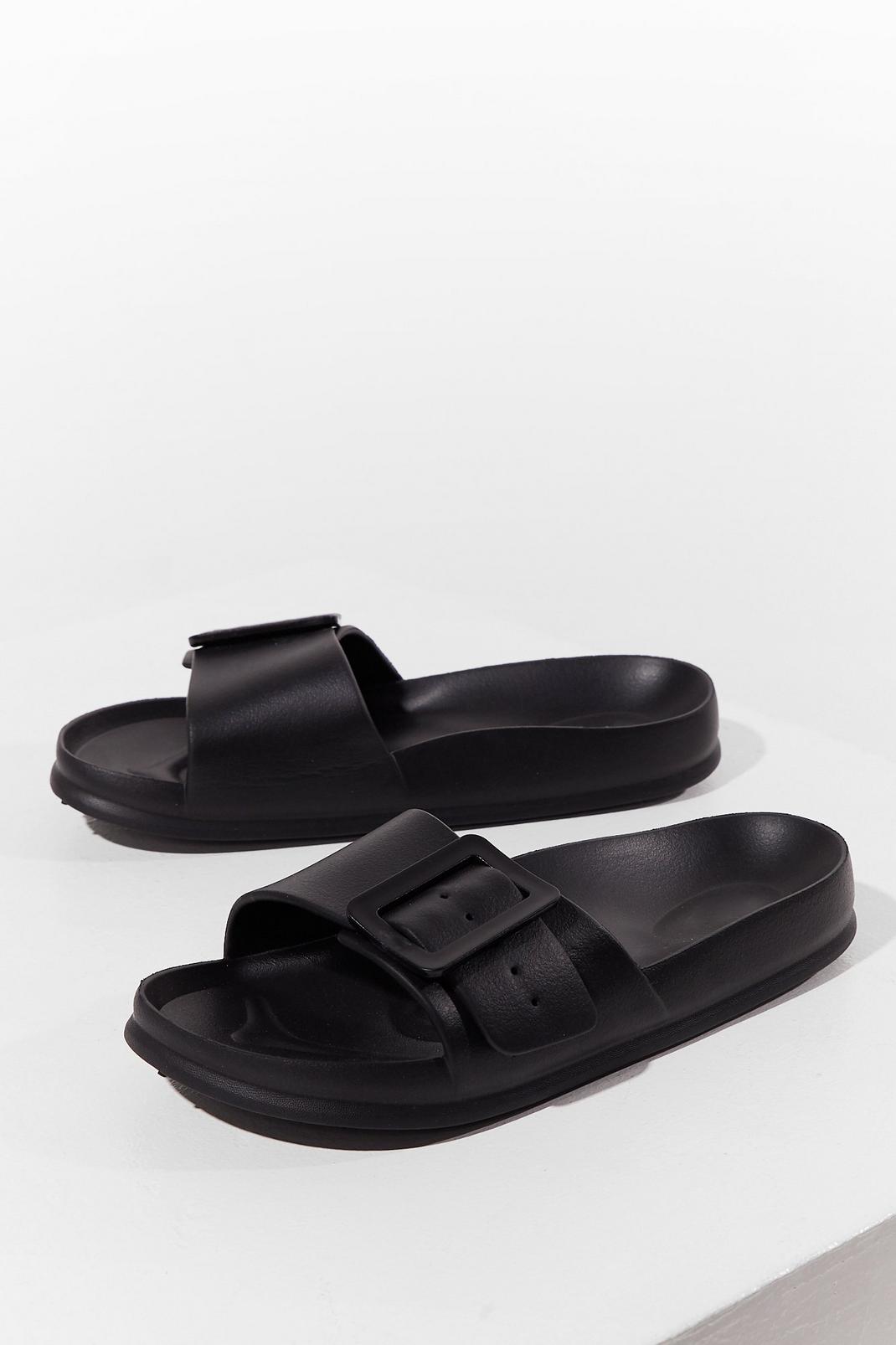 Find Your Feet Chunky Buckle Sliders image number 1
