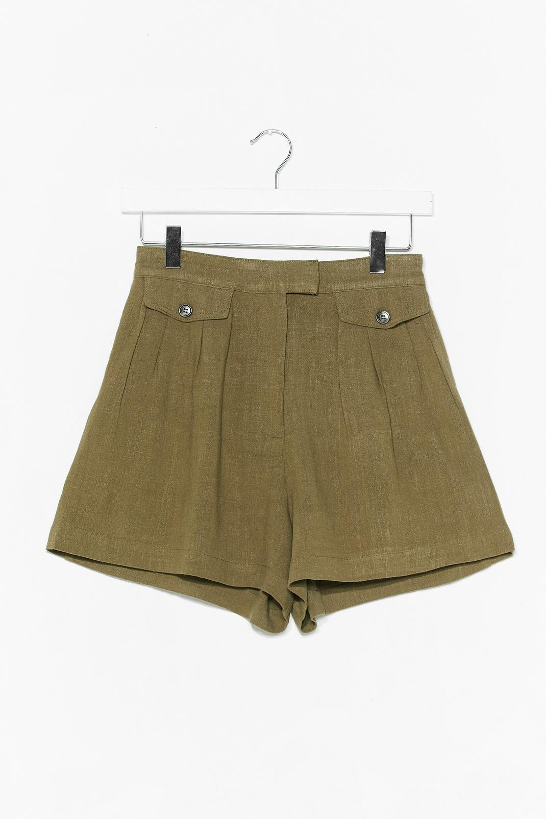 Khaki Linen Pleated Cargo Shorts image number 1
