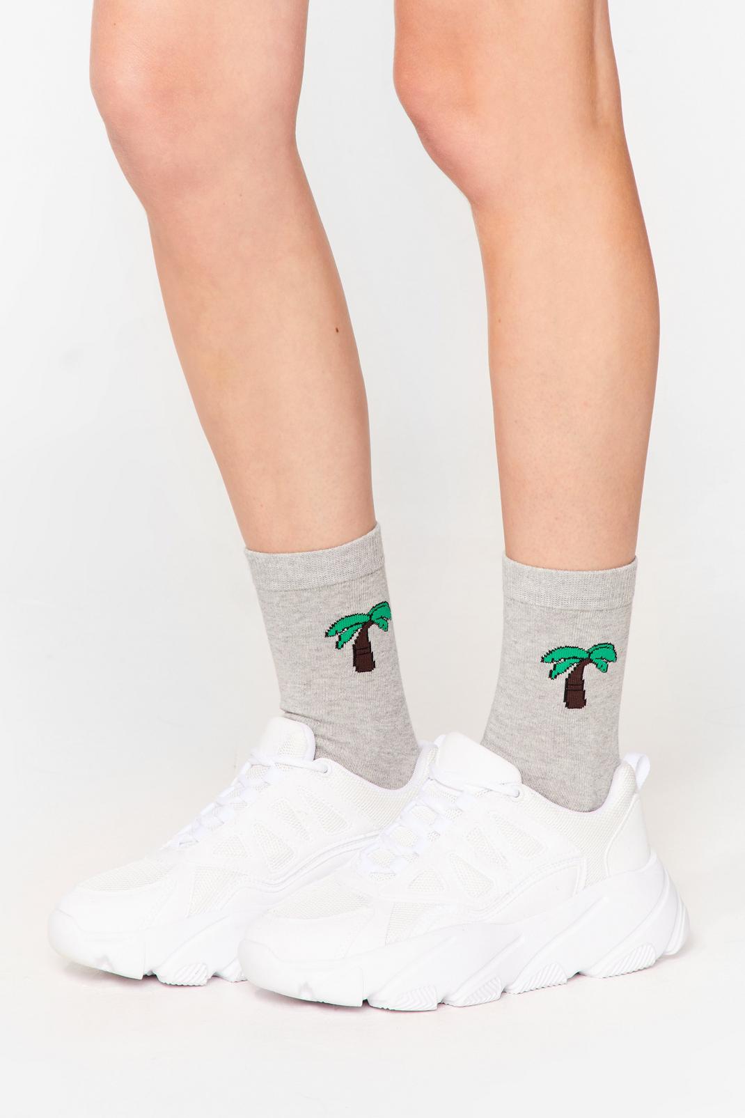 Palm Down Ribbed Ankle Socks image number 1