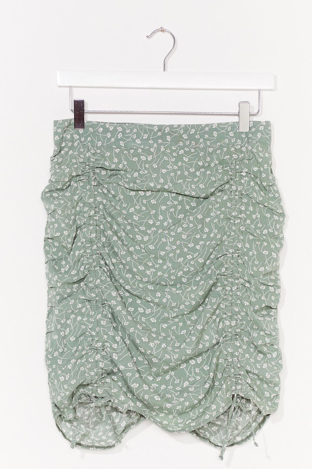 Mini jupe froncée à fleurs avec cordons de serrage à l'avant, Sage image number 1