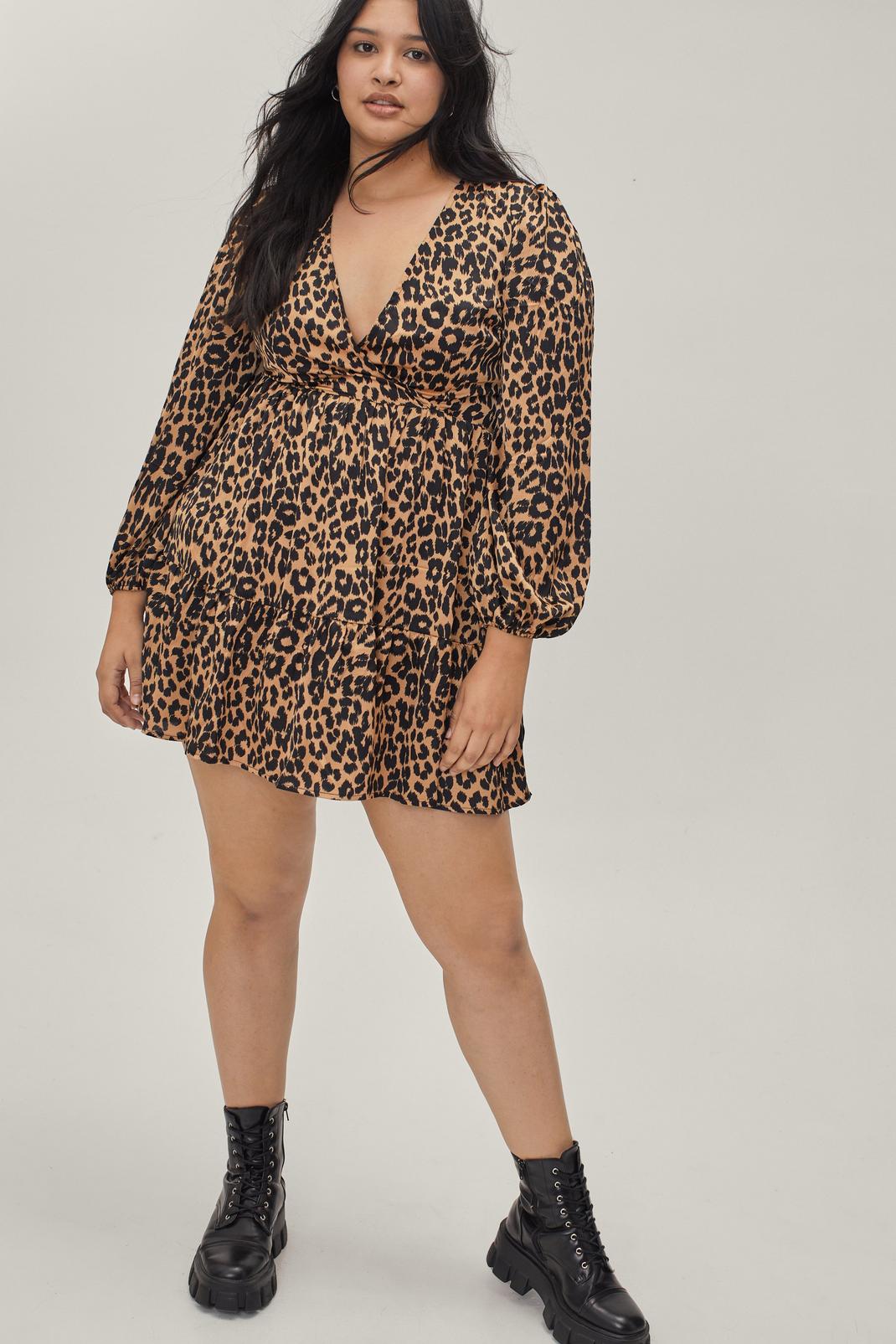 109 Plus Size Leopard Print V Neck Smock Dress image number 2
