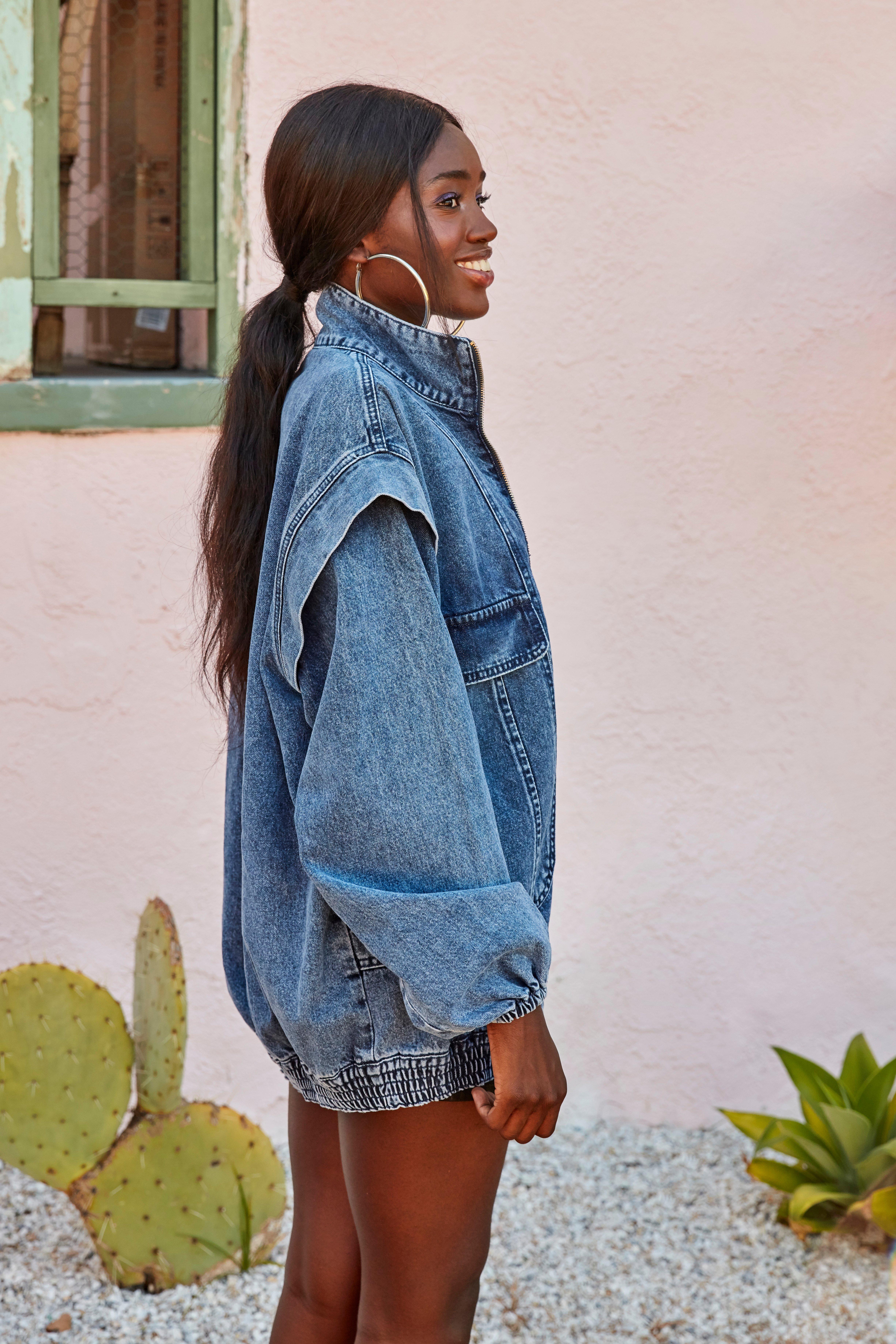 Veste bomber oversize en jean C est trop de la bombe b b Nasty Gal