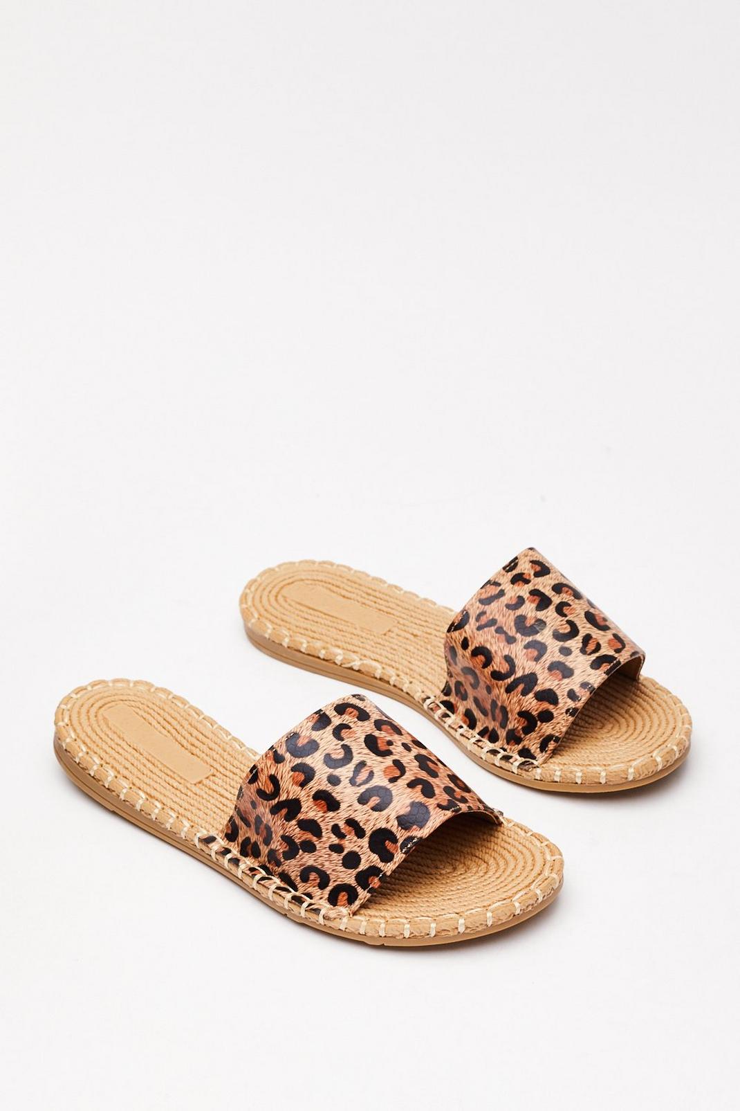 Beige Leopard Woven Flat Sandals image number 1