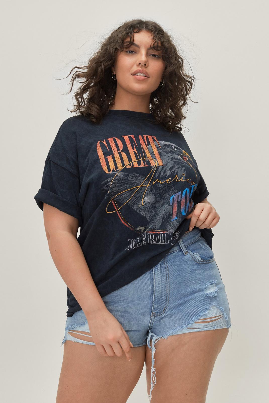Plus Size Distressed Raw Mom Shorts image number 1