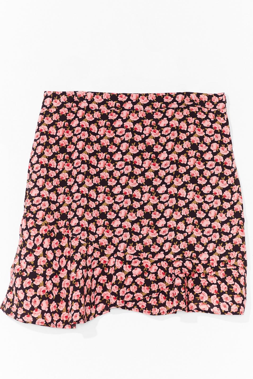 Black Plus Size Asymmetric Floral Mini Skirt image number 1