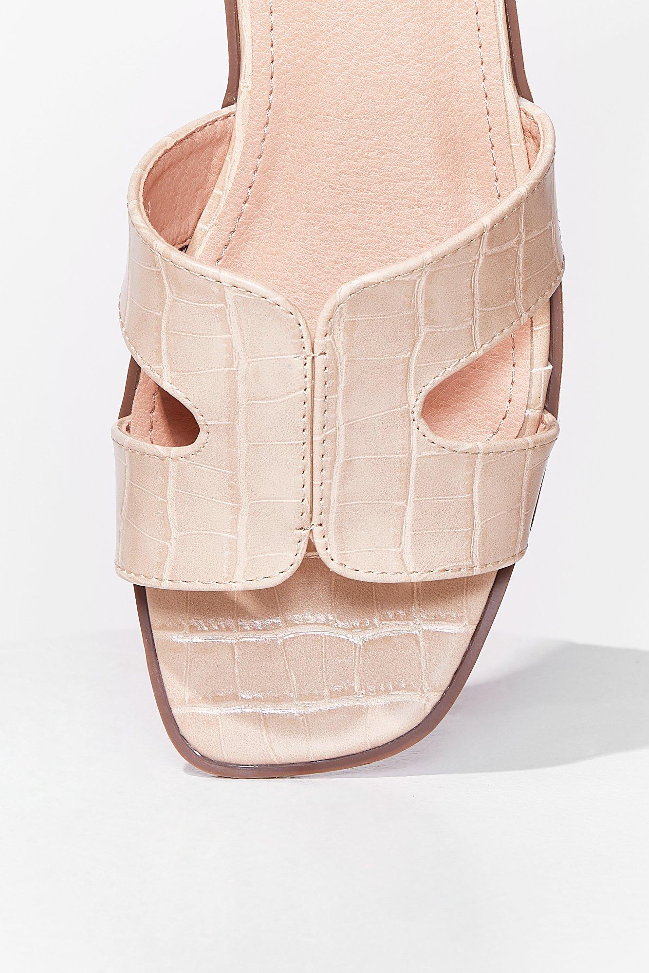 Croc flat online sandals