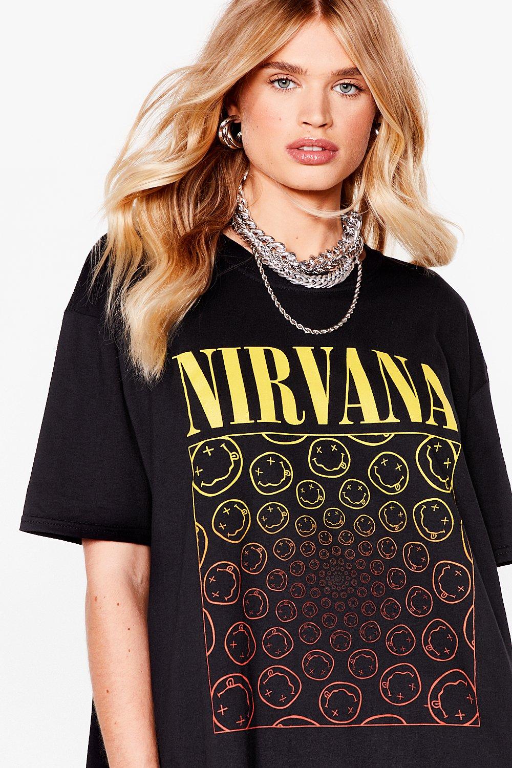 Robe t shirt nirvana hot sale