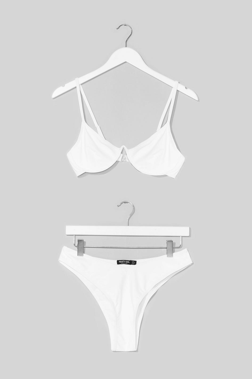Bikini haut à armatures & culotte haute échancrée, White image number 1
